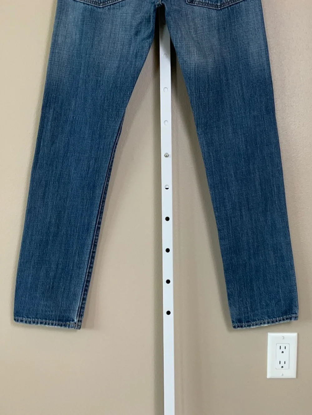 American Eagle Distressed Wash Slim Jeans